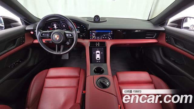 Porsche Taycan 2023 — Photo 27/34