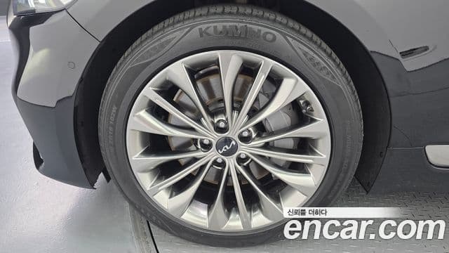 Kia The K9 2023 — ფოტო 5/20