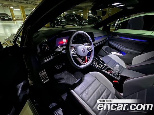 Volkswagen Golf 2023 — ფოტო 8/10