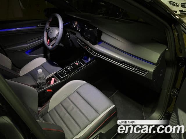 Volkswagen Golf 2023 — ფოტო 9/10