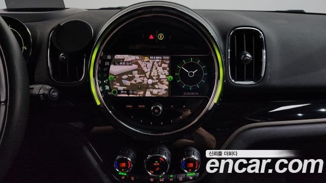 Mini Cooper D Countryman 2021 — Фото 11/20