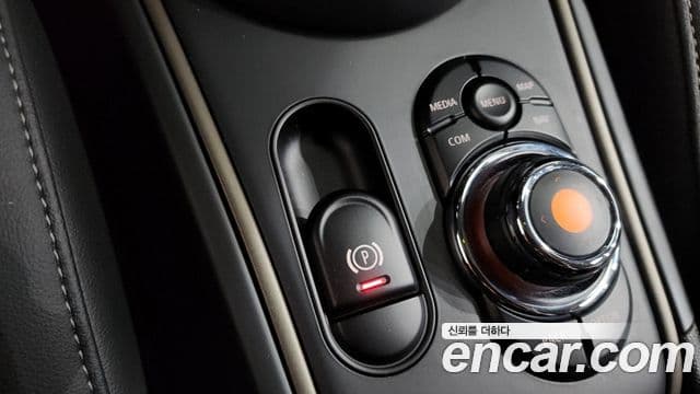 Mini Cooper D Countryman 2021 — Фото 19/20