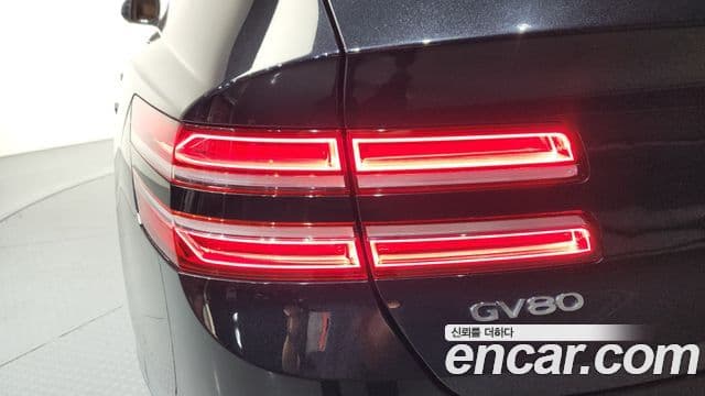 Genesis GV80 2021 — Photo 24/36
