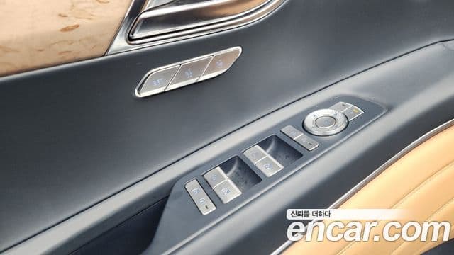 Genesis GV80 2021 — Photo 16/36
