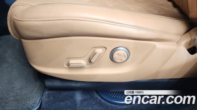 Genesis GV80 2021 — Photo 18/36