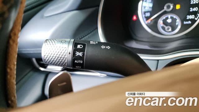 Genesis GV80 2021 — Photo 23/36