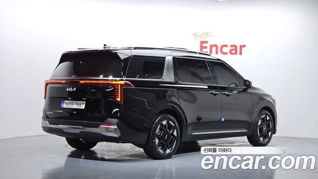 Kia Carnival 2025 — Şəkil 2/20