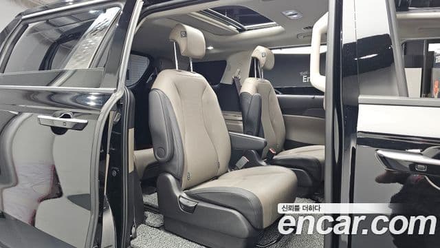 Kia Carnival 2025 — Şəkil 12/20