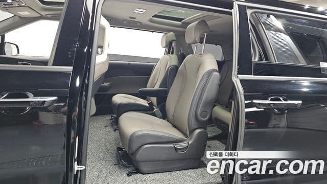 Kia Carnival 2025 — Şəkil 13/20