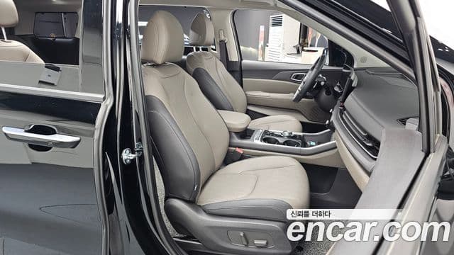 Kia Carnival 2025 — Photo 33/34