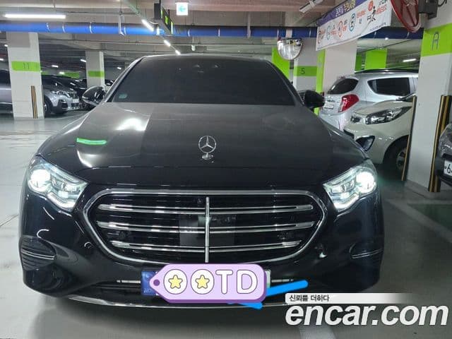 Mercedes-Benz E-Class 2024 — Şəkil 1/7