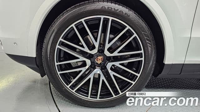 Porsche Cayenne 2025 — Şəkil 4/20