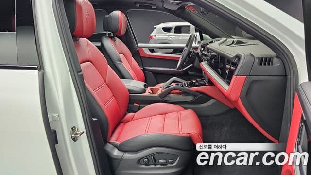 Porsche Cayenne 2025 — Şəkil 12/20