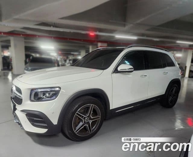 Mercedes-Benz GLB-Class 2021 — Şəkil 20/20