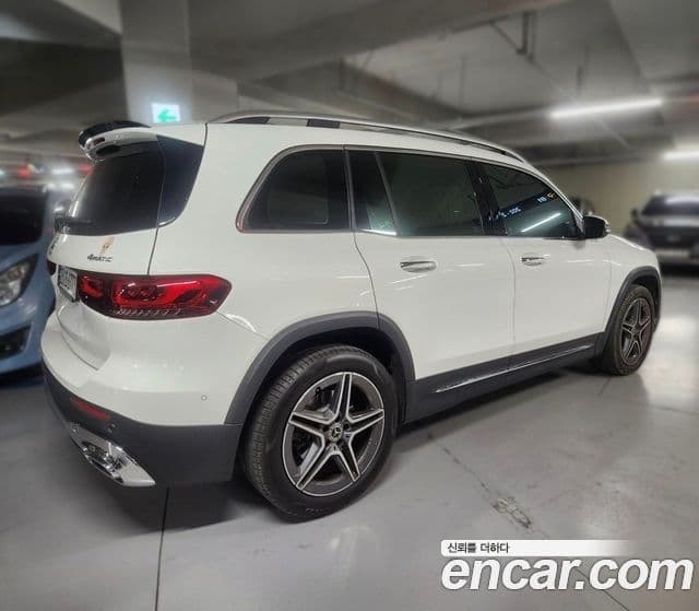 Mercedes-Benz GLB-Class 2021 — Şəkil 5/20