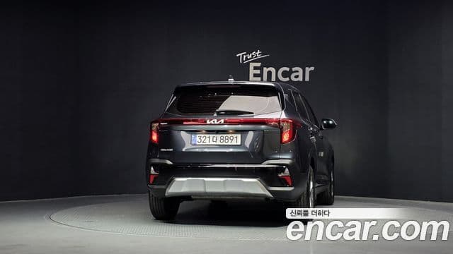 Kia Seltos 2024 — ფოტო 4/20
