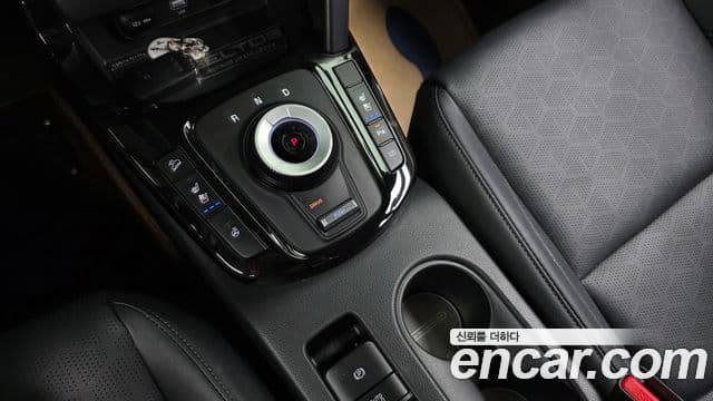 Kia Seltos 2024 — ფოტო 9/20