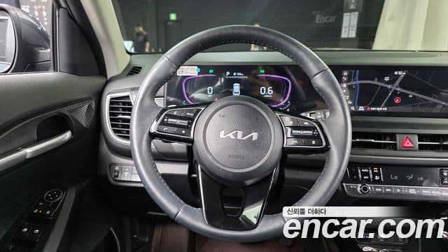 Kia Seltos 2024 — ფოტო 13/20
