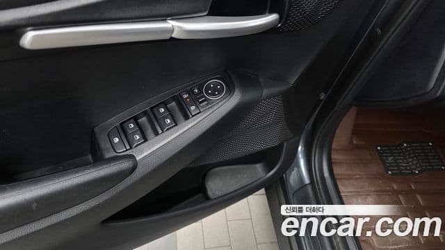 Kia Seltos 2024 — ფოტო 20/20