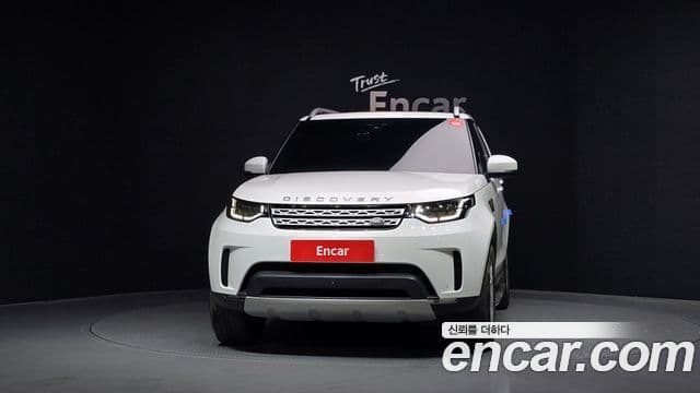 Land Rover Discovery 5 2020 — ფოტო 3/20