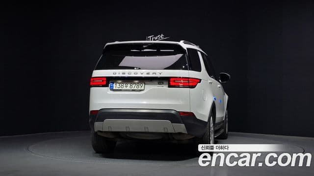 Land Rover Discovery 5 2020 — ფოტო 4/20
