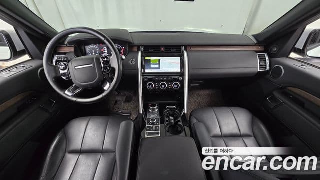 Land Rover Discovery 5 2020 — ფოტო 7/20