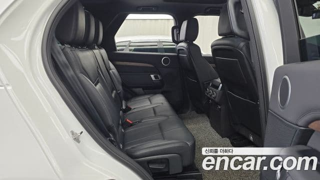 Land Rover Discovery 5 2020 — ფოტო 12/20