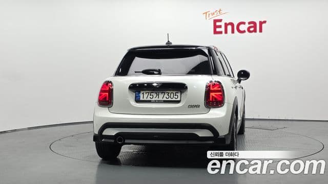 Mini Cooper 2023 — ფოტო 4/20
