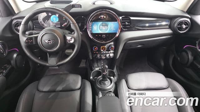 Mini Cooper 2023 — ფოტო 7/20