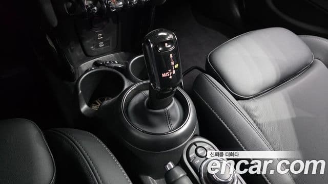 Mini Cooper 2023 — ფოტო 9/20