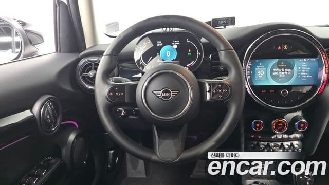 Mini Cooper 2023 — ფოტო 12/20