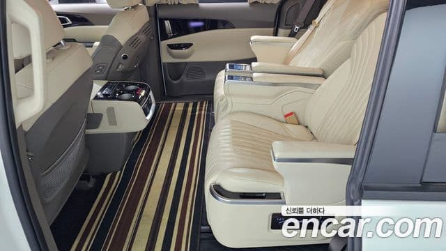 Kia Carnival 2023 — Şəkil 12/20