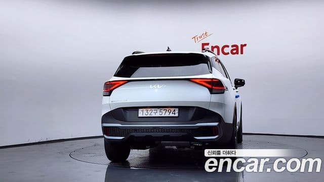 Kia Sportage 2022 — ფოტო 4/20