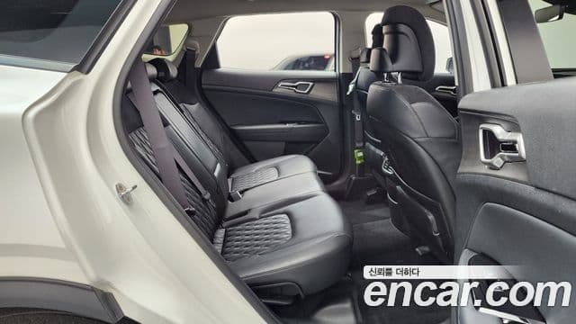 Kia Sportage 2022 — ფოტო 11/20