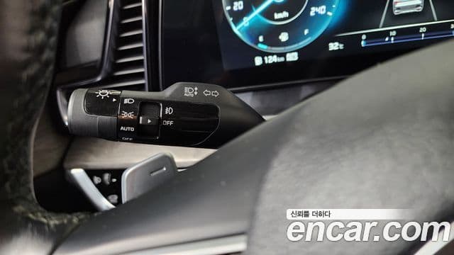 Kia Sportage 2022 — ფოტო 16/20