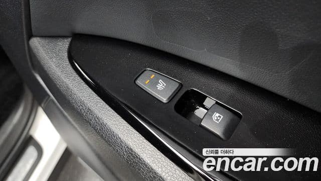 Kia Sportage 2022 — ფოტო 19/20