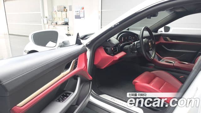 Porsche Taycan 2021 — Şəkil 15/36