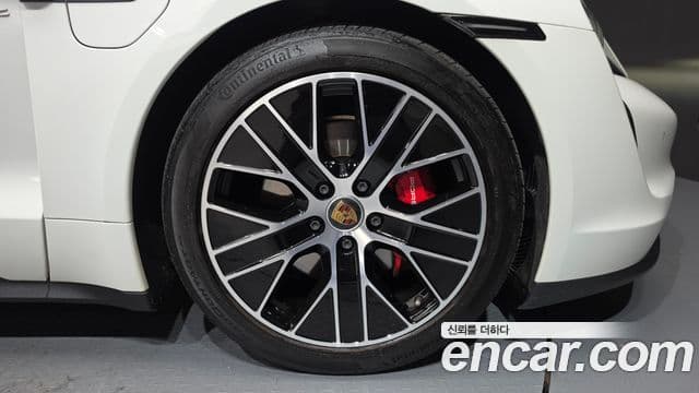 Porsche Taycan 2021 — Şəkil 5/36