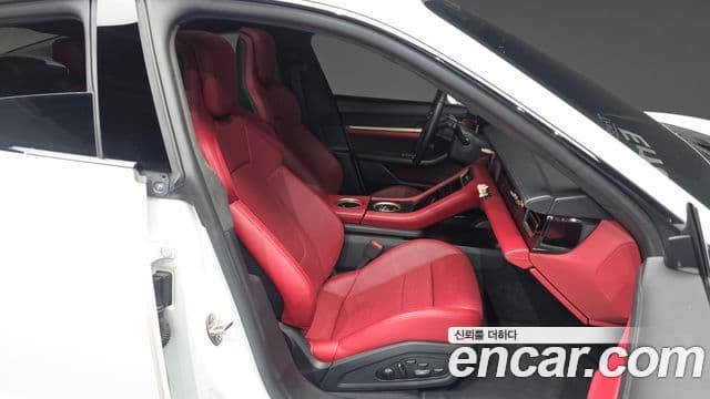 Porsche Taycan 2021 — Şəkil 22/36