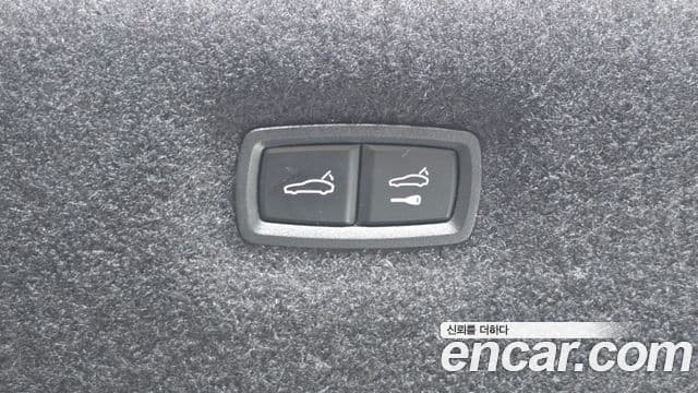Porsche Taycan 2021 — ფოტო 6/36