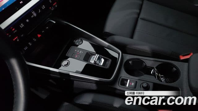 Audi A3 2022 — ფოტო 8/20