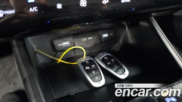 Hyundai The New Tucson 2023 — ფოტო 19/20