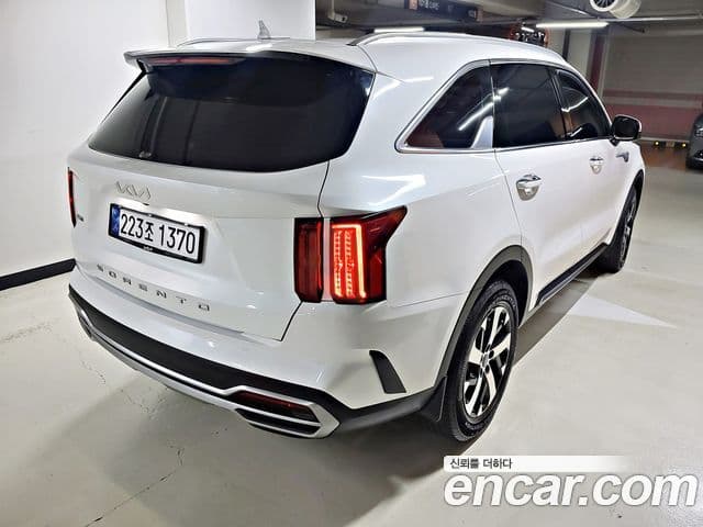 Kia Sorento 2021 — Фото 4/20