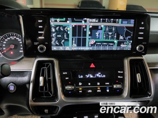 Kia Sorento 2021 — Фото 15/20