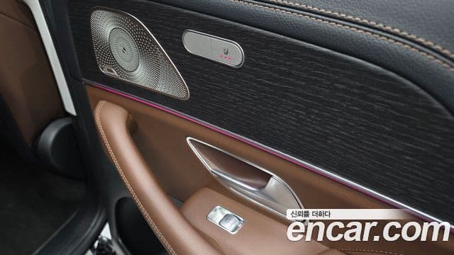 Mercedes-Benz GLE-Class 2023 — ფოტო 19/20