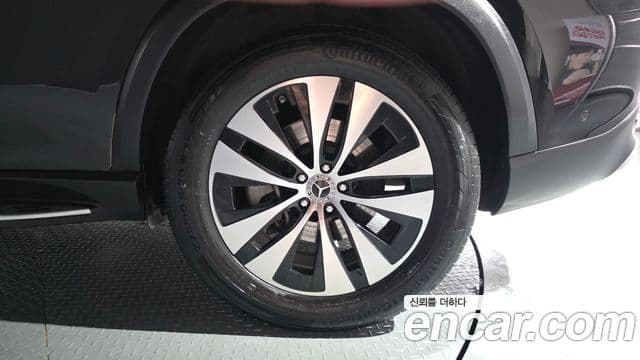 Mercedes-Benz GLE-Class 2023 — Photo 20/43