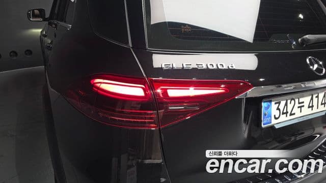 Mercedes-Benz GLE-Class 2023 — Photo 11/43