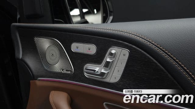 Mercedes-Benz GLE-Class 2023 — Photo 42/43