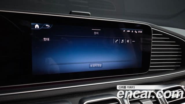 Mercedes-Benz GLE-Class 2023 — Photo 3/43