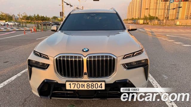 BMW X7 2023 — Şəkil 9/17